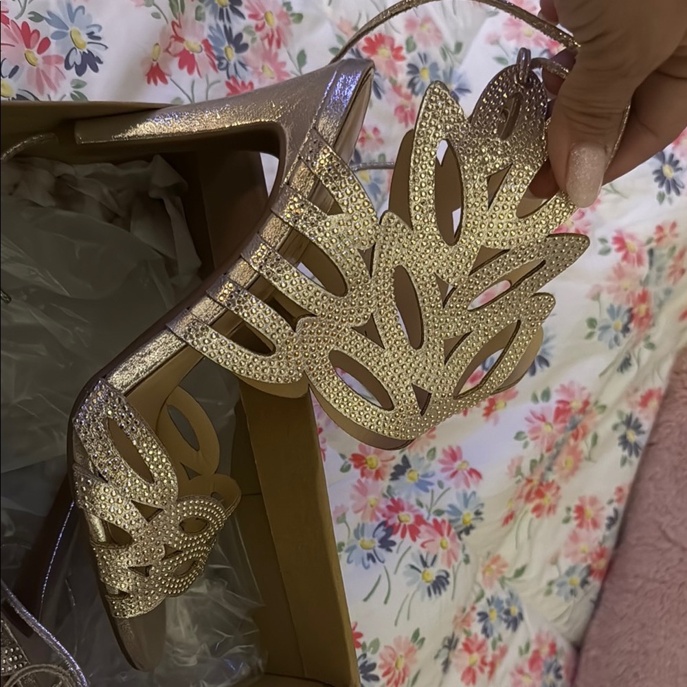 Jessica Simpson Gold Glitter Heels